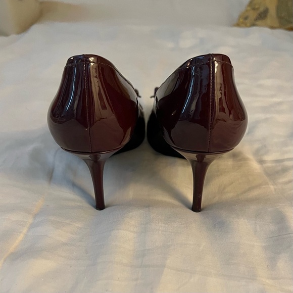 Prada Patent Leather Bow Pumps - Picture 3 of 9